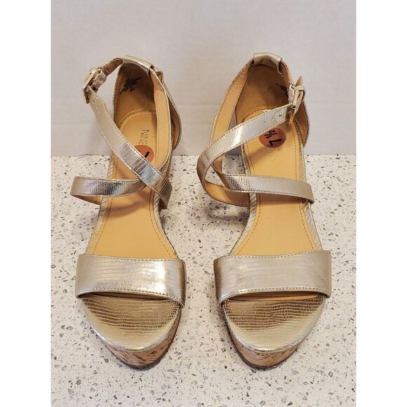 Nine West Gold cork heel Sandals women's shoes size 7.5 - Picture 1 of 8